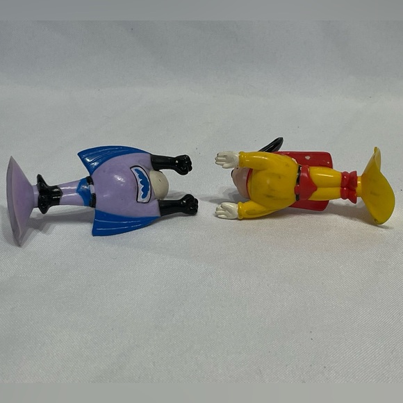 Vintage Mighty Mouse & Bat Bat Window Suction Toy Figures Set Good Condition - Picture 6 of 7